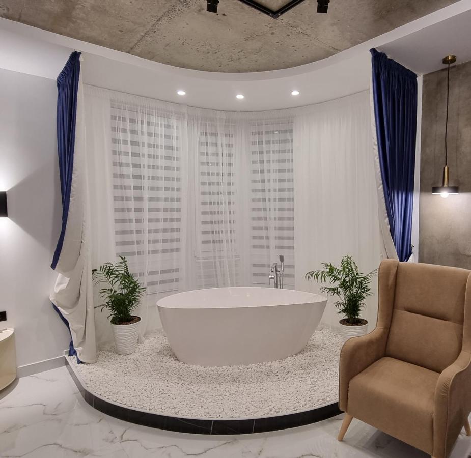 Неймовірний Пентхаус "Сьоме Небо" Uzjhorod Exteriör bild
